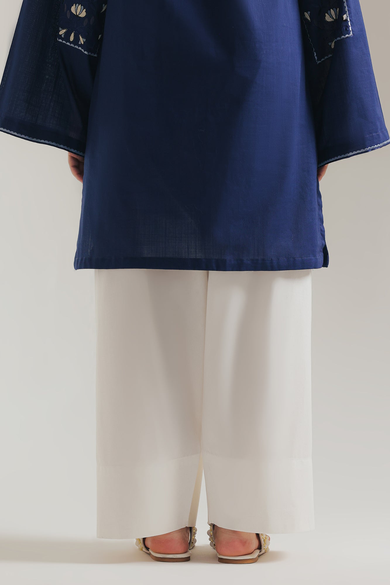 FARSHI SHALWAR (E8328/102/001)