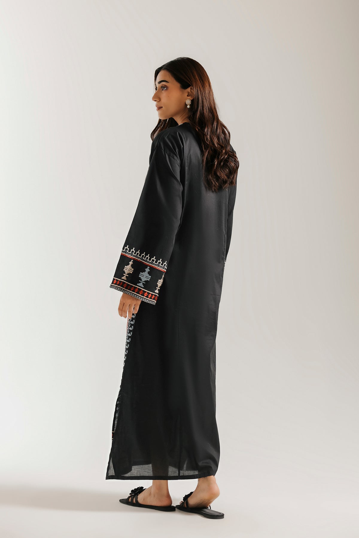 EMBROIDERED KAFTAN (E9219/102/902)